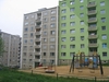 Bytová jednotka  4+1 - Pohled od dětského hřiště
