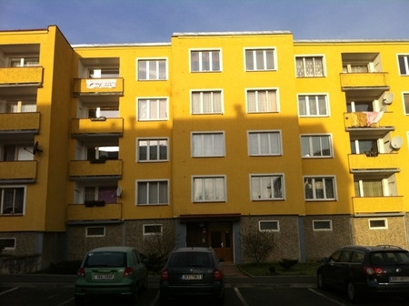 BYT 3+1 Františkovy Lázně - Čelní pohled na dům